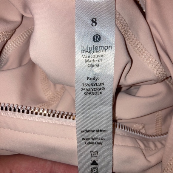 Size 8 Lululemon jacket - Picture 3 of 3